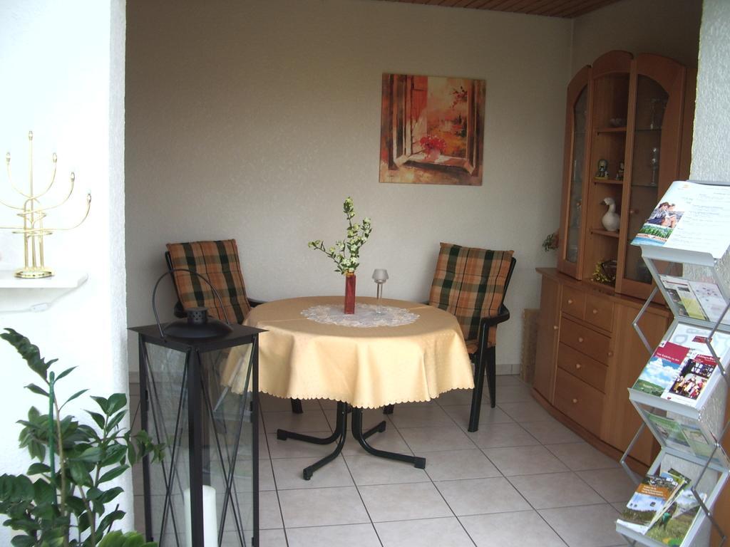 Hotel Gaestehaus Resi à Zeltingen-Rachtig Extérieur photo